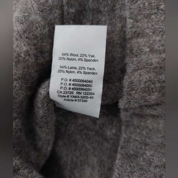 Aritzia Plutarch Sweater - Picture 4 of 7